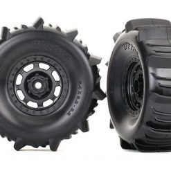 Traxxas Unlimited Desert Racer Paddle Tires on Desert Racer Wheels (2)